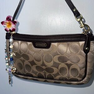 Vintage Coach Nolita 19